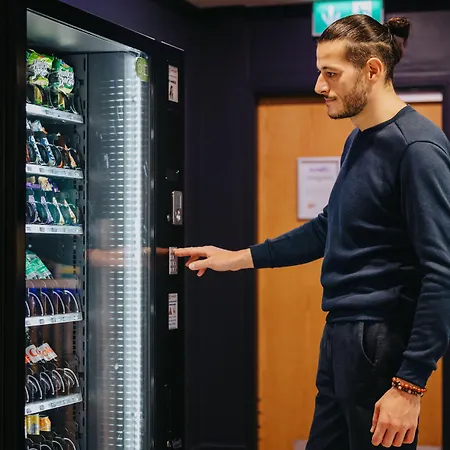 호스텔 Snoozles Centre