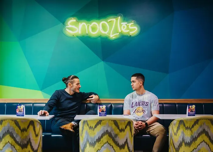 Hostel Snoozles Centre