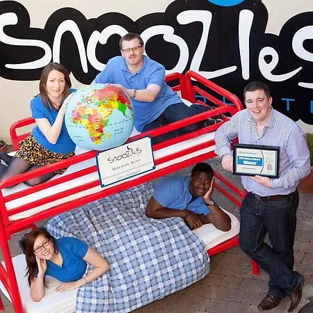 Хостел Snoozles Centre *