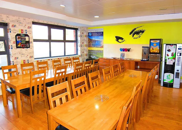 Snoozles Centre Hostel Galway