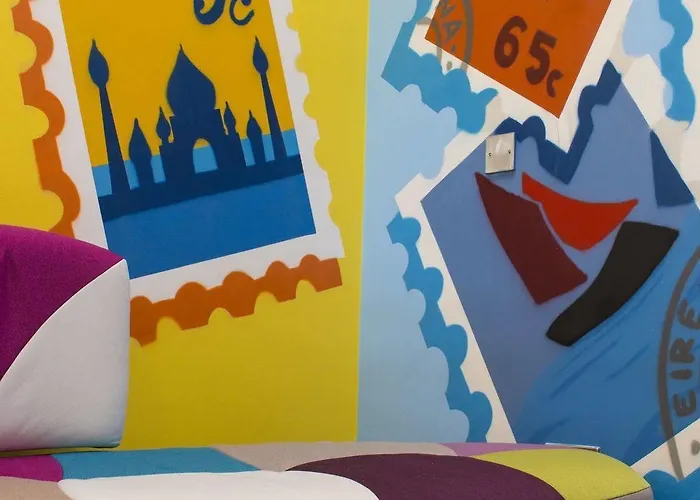 אכסניה Snoozles Centre